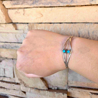 RTS ★ Twin Flame Cuff