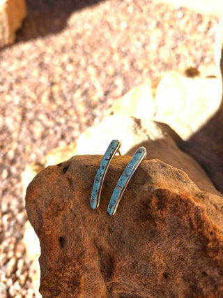 RTS ★ Glam Zuni Curved Bar Earrings