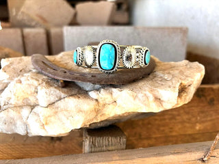 RTS ★ Mama's Home Cuff