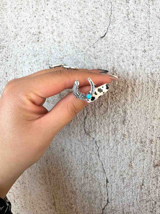 RTS ★ Floral Horseshoe Ring