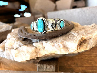 RTS ★ Mama's Home Cuff