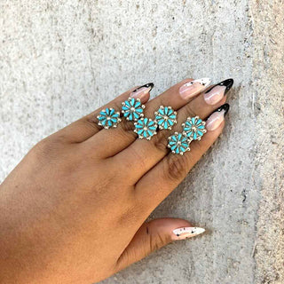 RTS ★ Daisies Studs