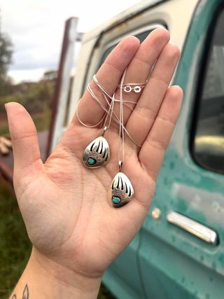 RTS ★ Lucky Bear Paw Necklace
