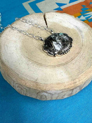 RTS ★ White Buffalo Hit The Spot Necklace