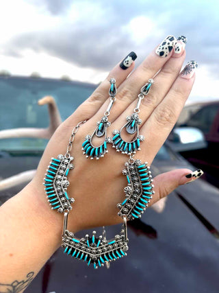 RTS ★ Zuni Fly Solo Necklace + Earrings Set
