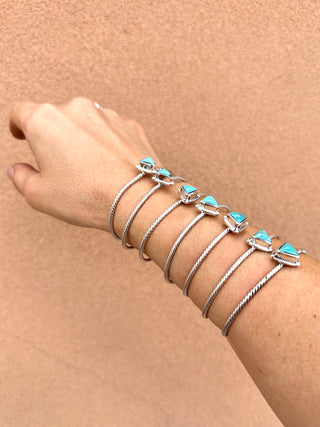 RTS ★ Triangle Twist Cuff