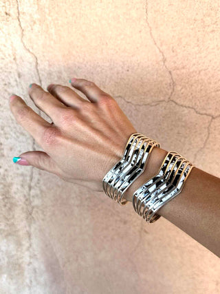 RTS ★ Five Chevron Cuff ★ White Buffalo