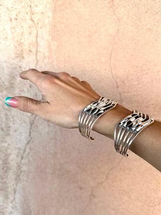 RTS ★ Five Chevron Cuff ★ White Buffalo