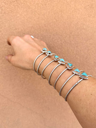 RTS ★ Triangle Twist Cuff