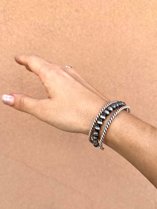 RTS ★ Twist + Pearl Cuff