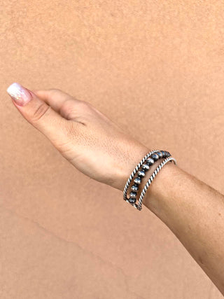RTS ★ Twist + Pearl Cuff