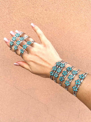 RTS ★ Triple Flower Cuff