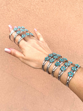 RTS ★ Triple Flower Cuff