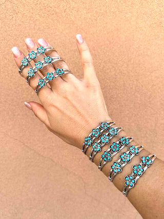 RTS ★ Triple Flower Cuff