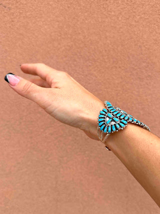 RTS ★ Pass Me Down Cuff