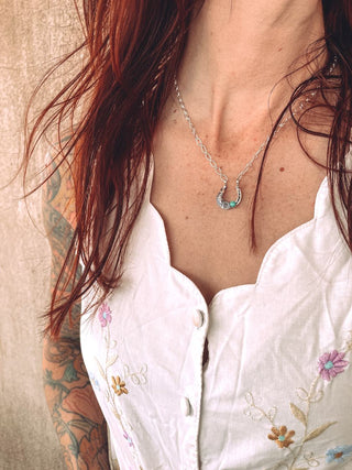 RTS ★ Floral Horseshoe Necklace