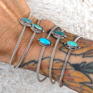 RTS ★ Marquise Twist Cuff