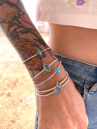 RTS ★ Marquise Twist Cuff
