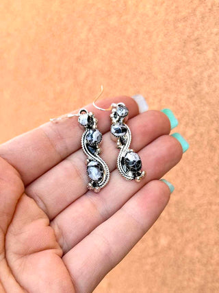 RTS ★ Southwest  Earrings★ White Buffalo