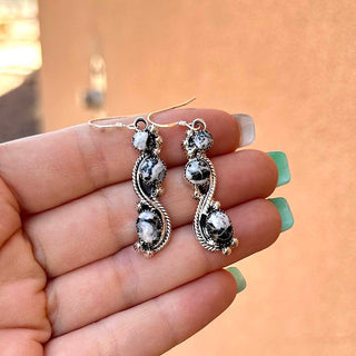 RTS ★ Southwest  Earrings★ White Buffalo