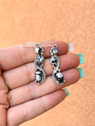 RTS ★ Southwest  Earrings★ White Buffalo