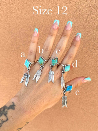 RTS ★ Two Feathers Dangle Ring