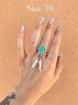 RTS ★ Two Feathers Dangle Ring