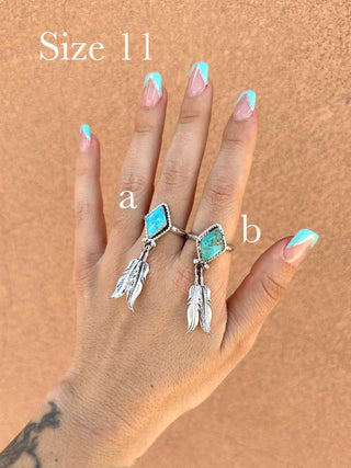 RTS ★ Two Feathers Dangle Ring