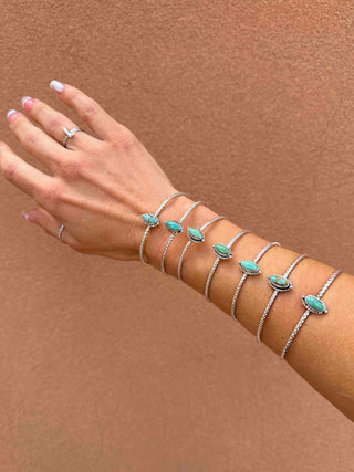 RTS ★ Marquise Twist Cuff