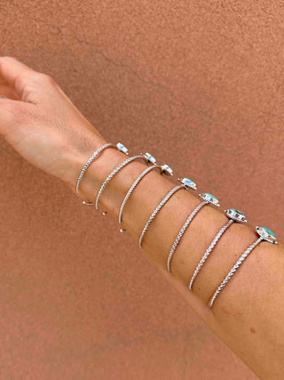 RTS ★ Marquise Twist Cuff