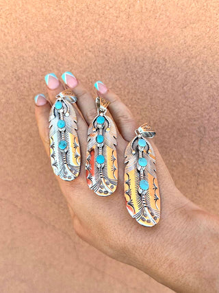 RTS ★ Giant Feather Pendant