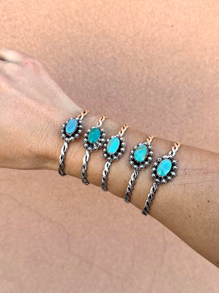 RTS ★ Winning Oval Cuff
