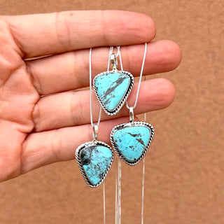 RTS ★ To The Point Necklace