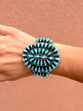RTS ★ Heirloom Cluster Cuff