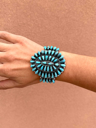 RTS ★ Heirloom Cluster Cuff