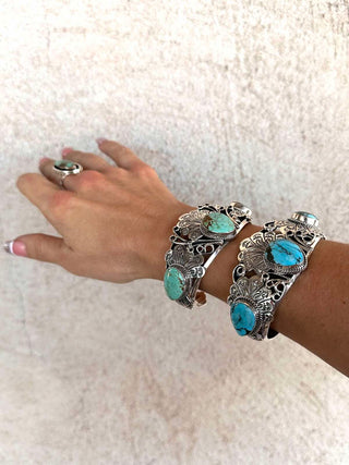 RTS ★ Royalty Cuff