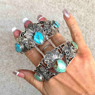 RTS ★ Royalty Cuff