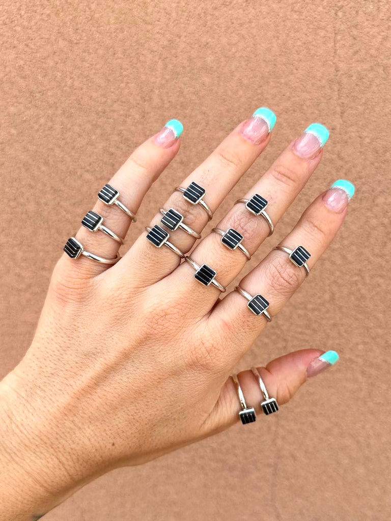 RTS ★ SQUARE LINED UP RING ★ BLACK