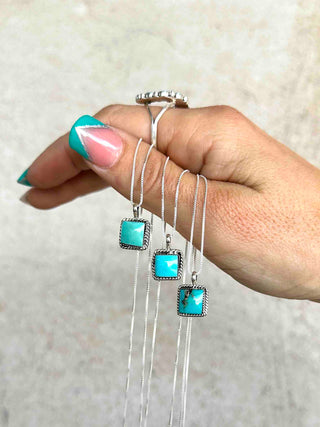 RTS ★ Square Twist Necklace