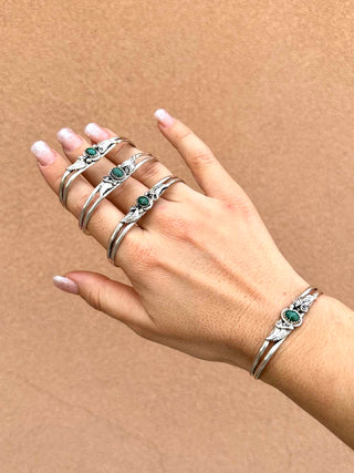 RTS ★ Malachite Leaf Cuff