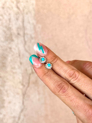 RTS ★ Dolly Studs
