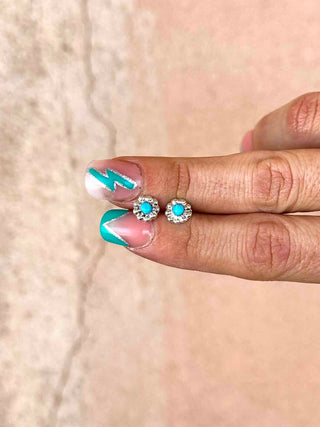 RTS ★ Dolly Studs