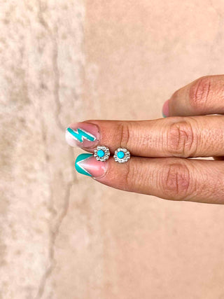 RTS ★ Dolly Studs