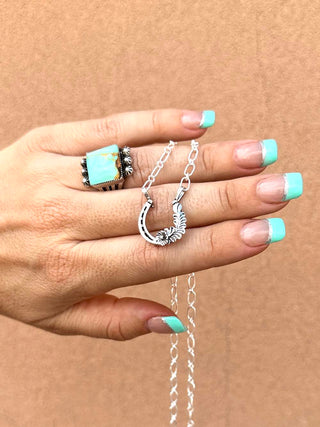 RTS ★ Silver Floral Horseshoe Necklace