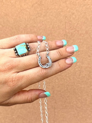 RTS ★ Silver Floral Horseshoe Necklace