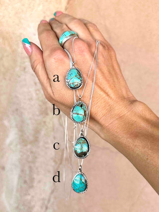 RTS ★ Jolene Necklace