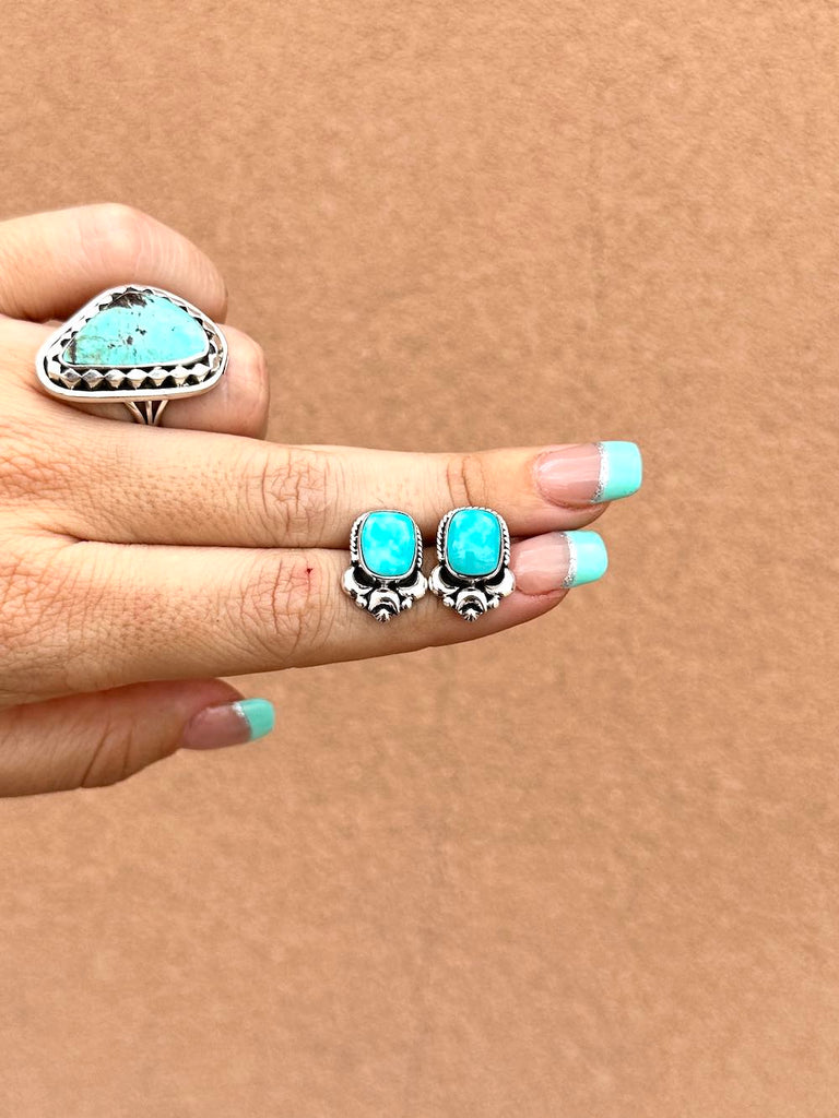 RTS ★ DAWN RISING STUDS