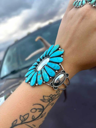 RTS ★ Carnivale Cuff