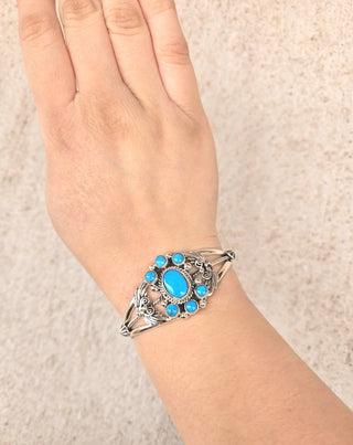 RTS ★ Sweet Disposition Cuff