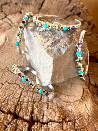 RTS ★ Wonderland Cuff